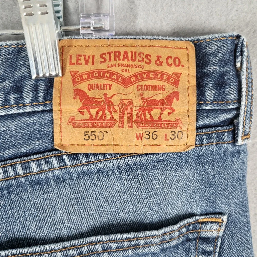 Levi's 550‎ Jeans Men's 36x30 Blue Denim Relaxed Fit Casual Everyday Wear